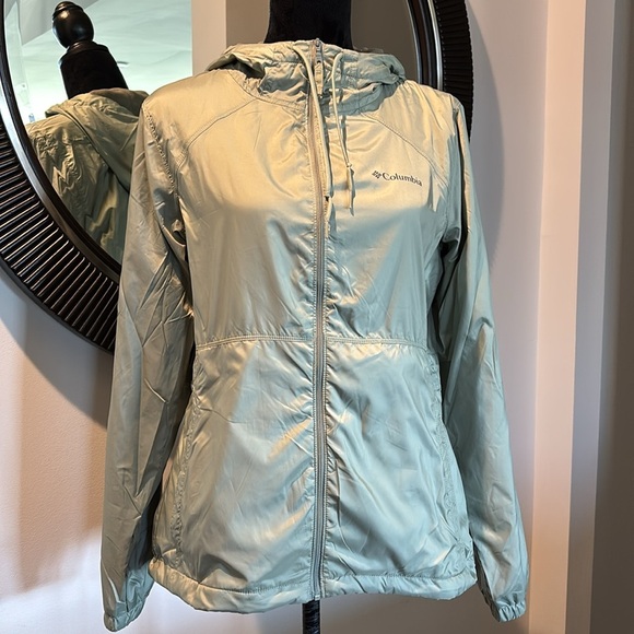 Columbia Center Ridge II Omni-Shield water repellent, hooded windbreaker,,lined - Picture 1 of 14